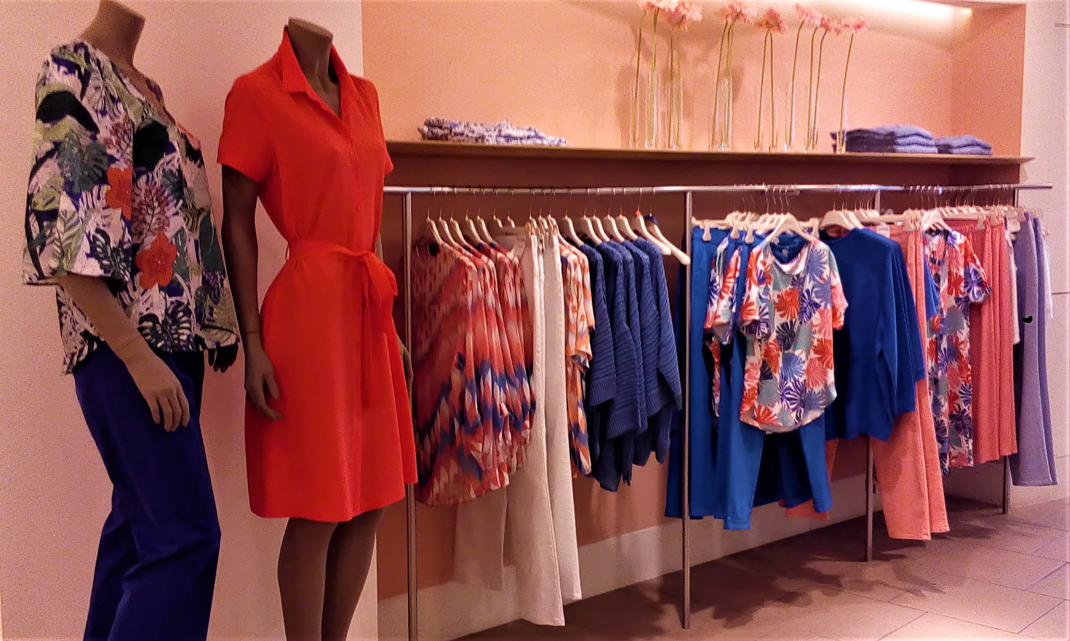 etalagisten Lokeren | Etalages CreatiVA - Ann Verspecht - Etalagiste - Visual Merchandiser - Decoratrice - Docente